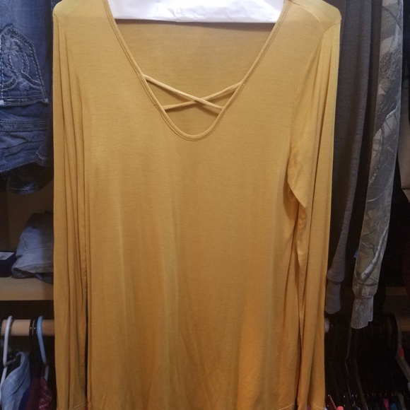 Boutique Shirt - Picture 1 of 1